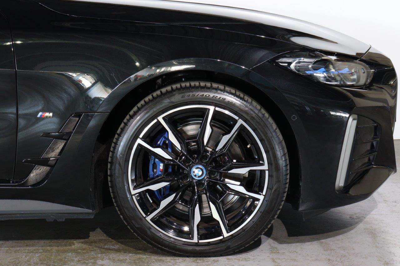 G26 i4 M50 RHD