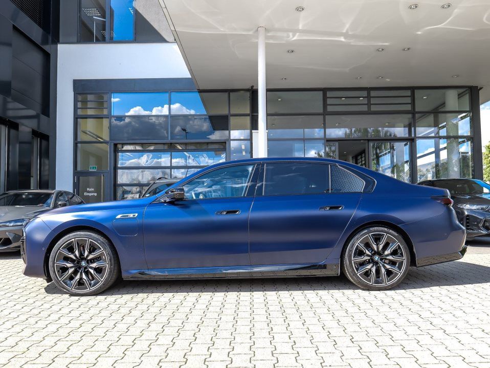 BMW 760