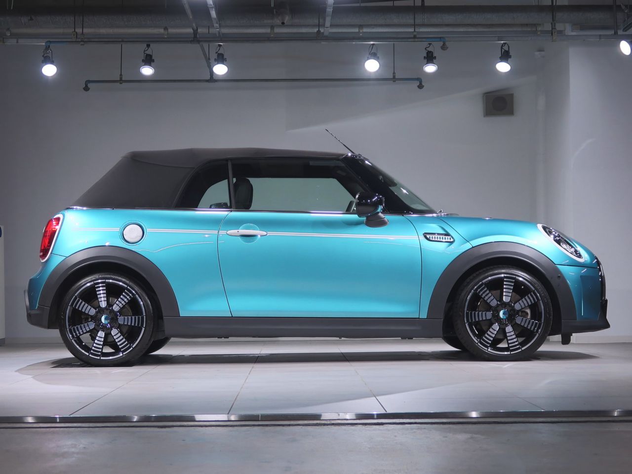 MINI Cooper S Convertible RHD
