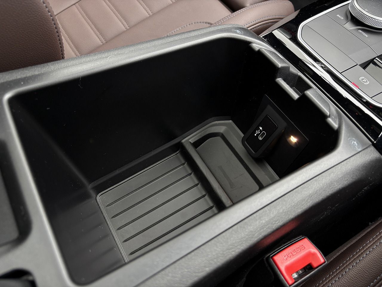 G01 X3 M40i RHD LCI ZA