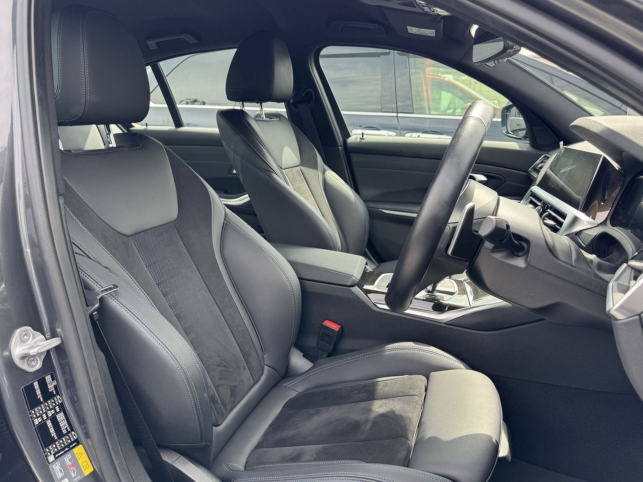 G20 330e Saloon RHD MX