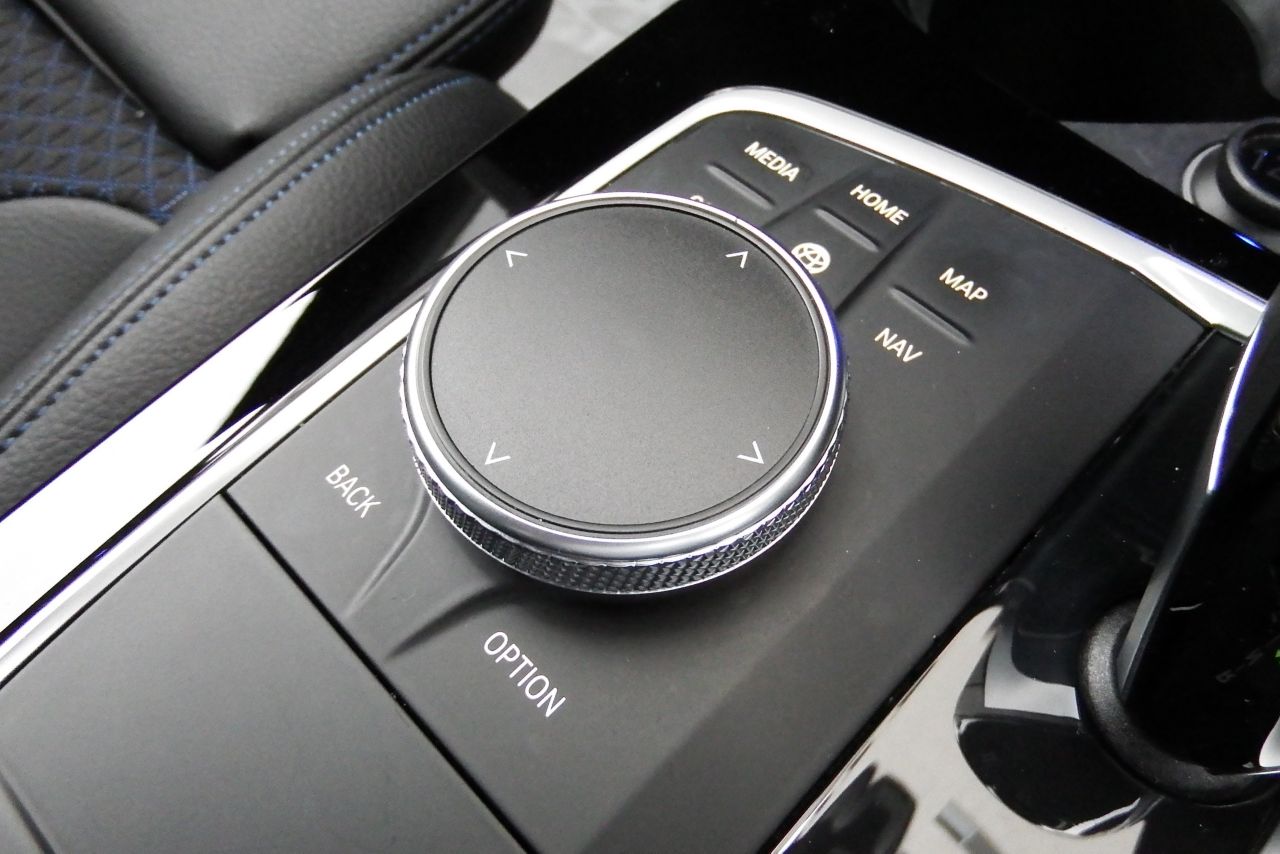 F40 118d Sports Hatch 5-door B47 2.0d