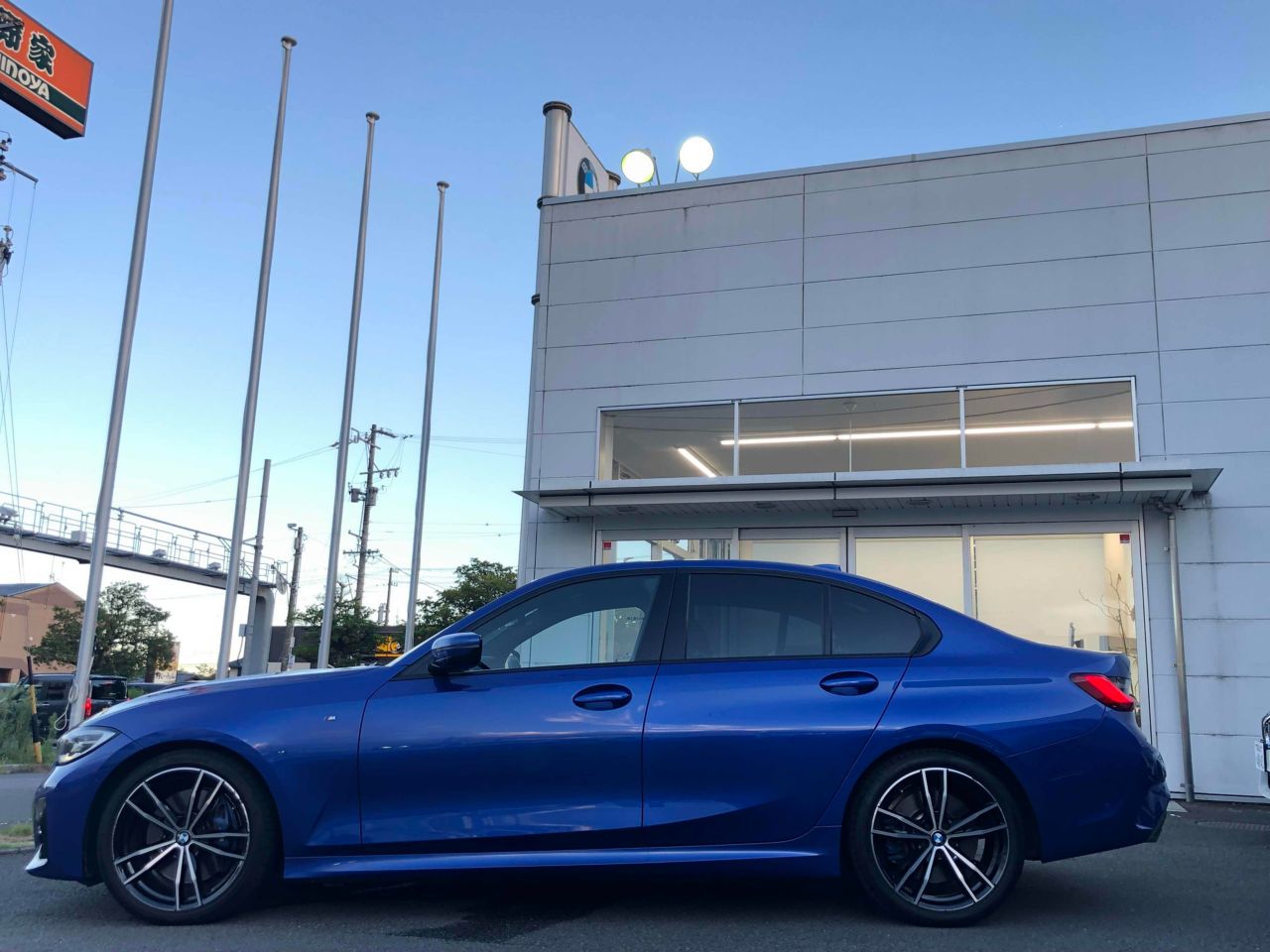 G20 320d xDrive RHD Saloon