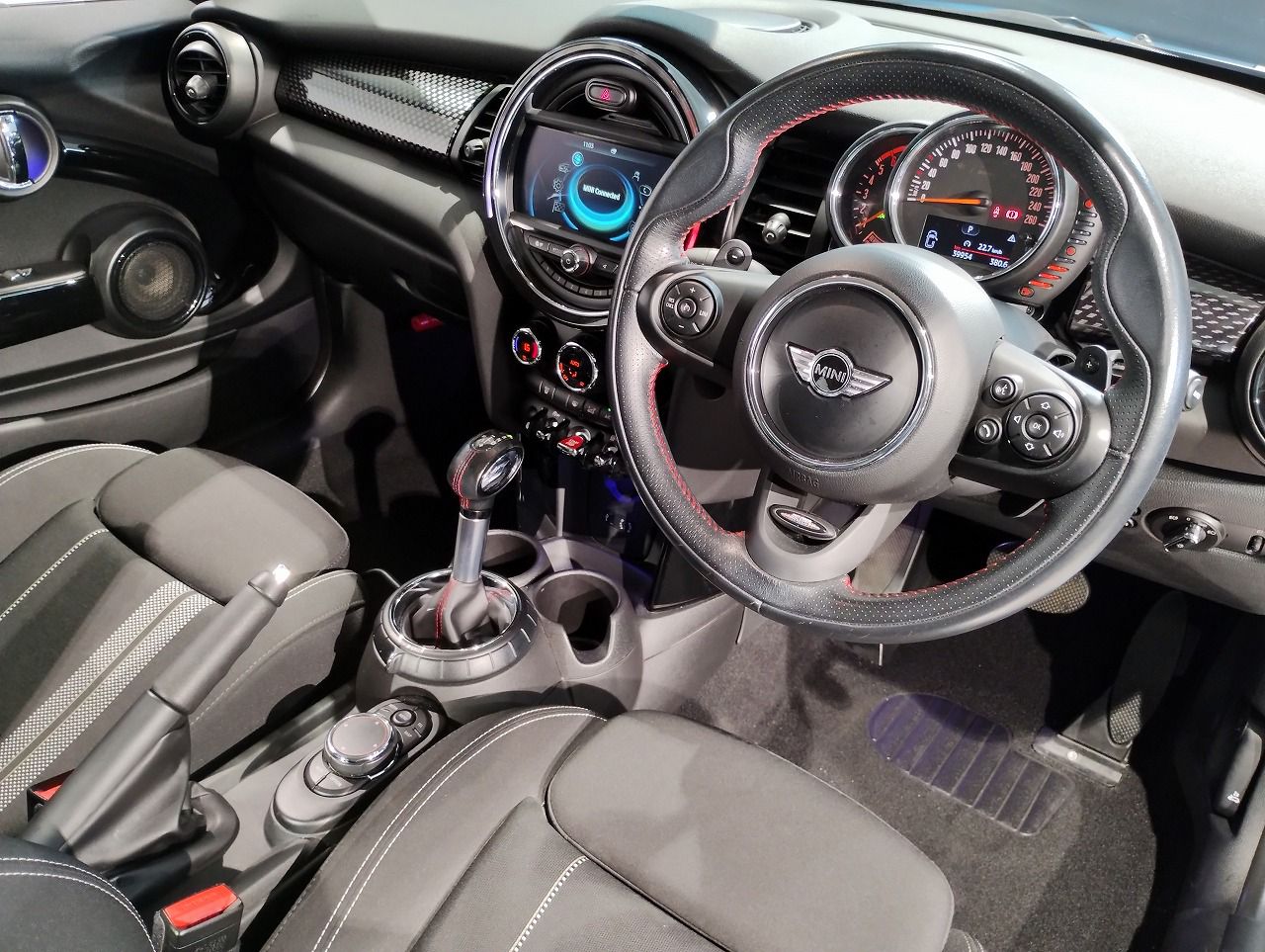 F56 COOPER S D(AT)