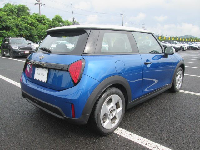 F66 MINI Cooper C 3Dr