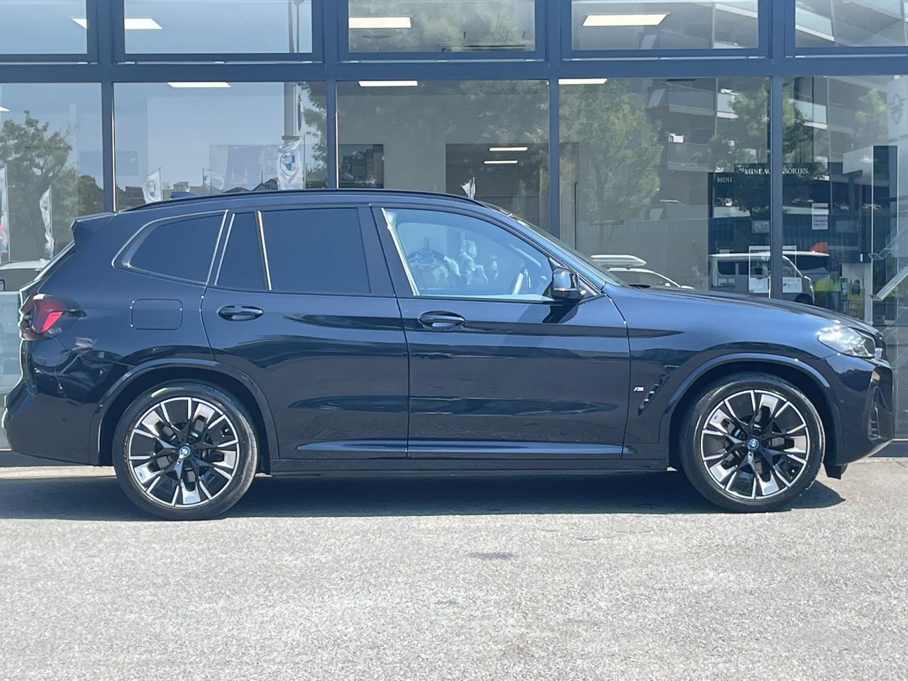 G08 iX3 BEV RHD