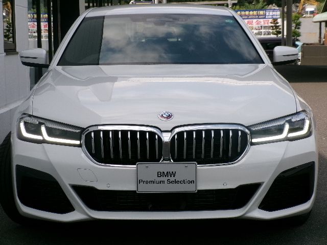 520d xDrive Sedan RHD