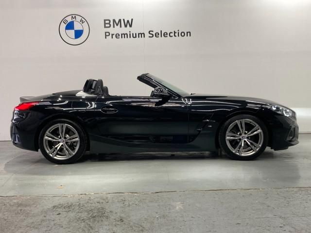 G29 z4 sDrive20i RHD