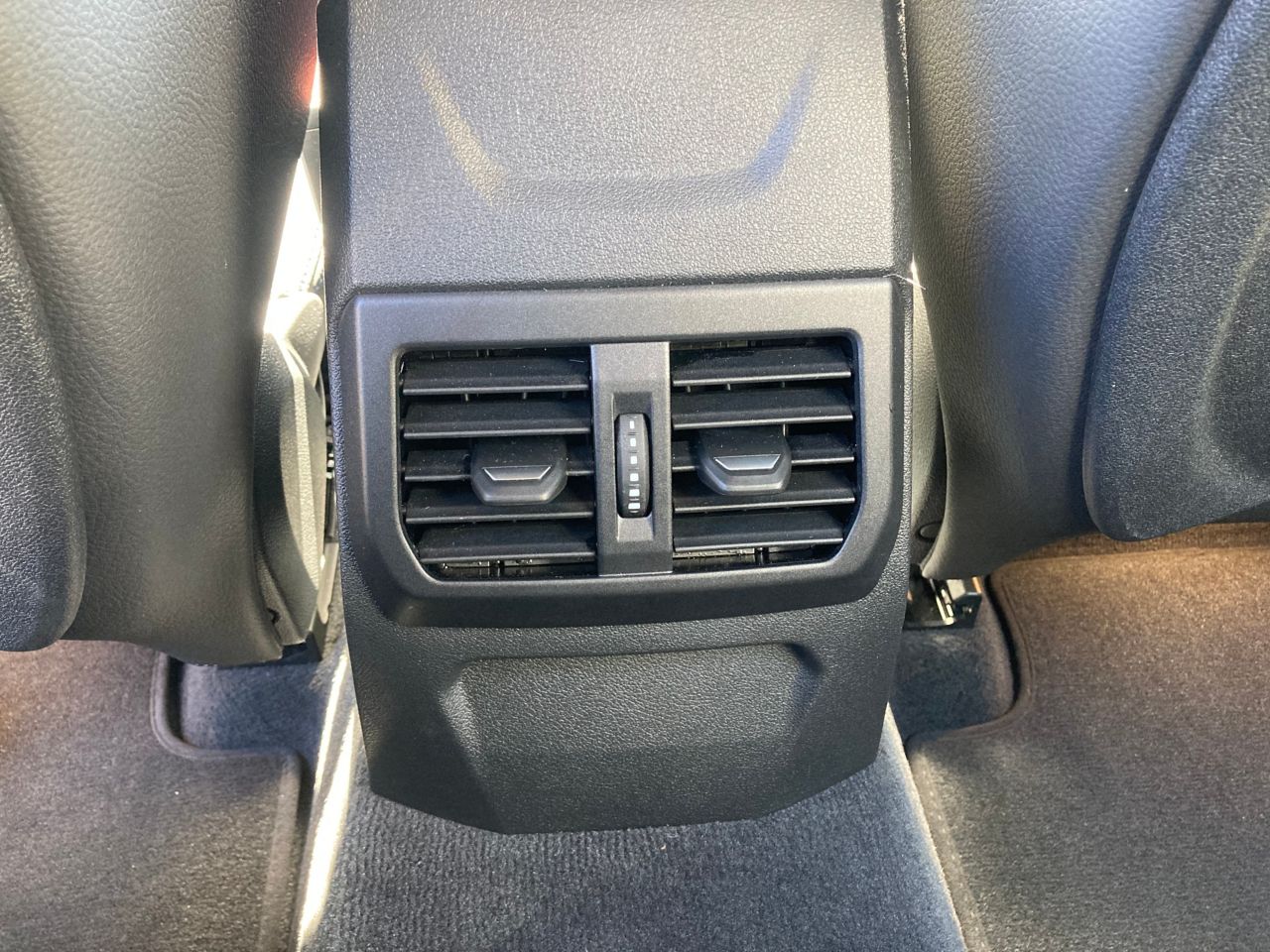F40 118d Sports Hatch 5-door B47 2.0d