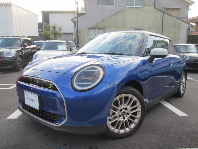 THE NEW ALL-ELECTRIC MINI COOPER SE