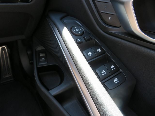 320d xDrive Berline RHD