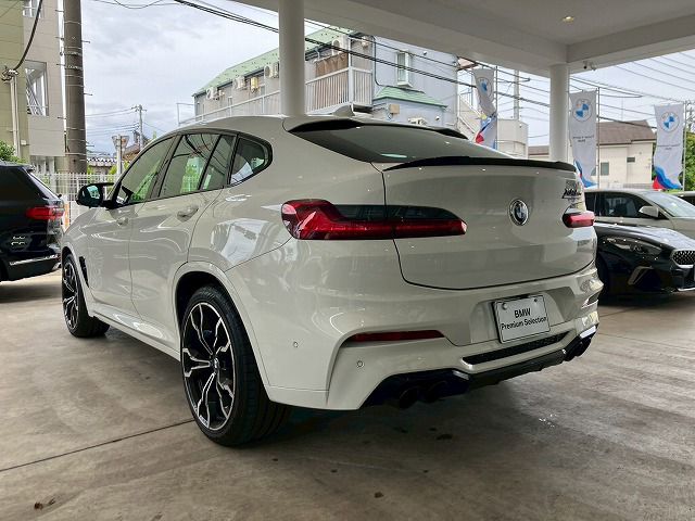 X4 M RHD