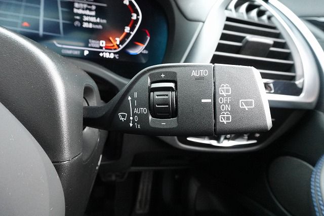 G01 X3 M40i RHD ZA