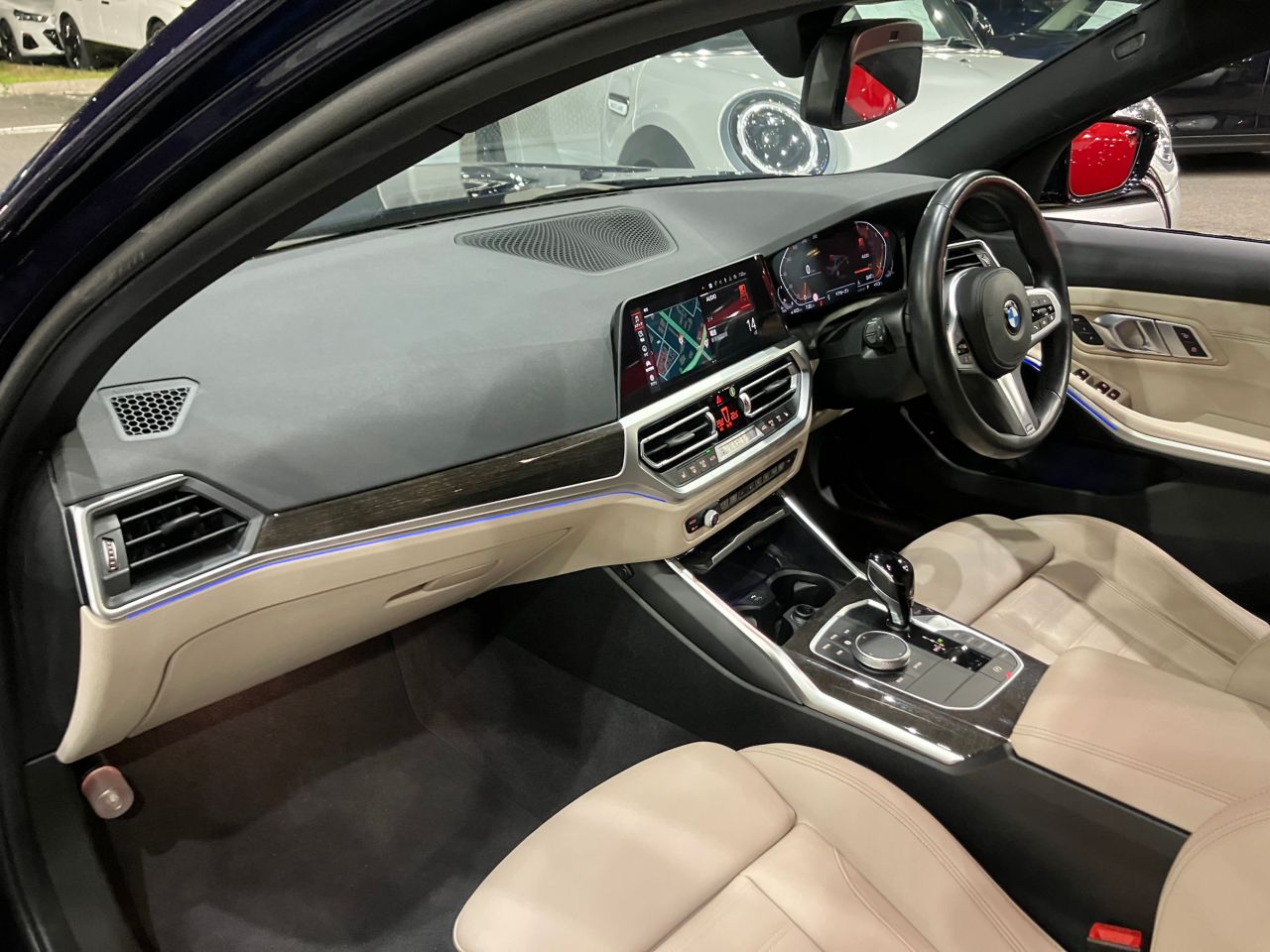 G20 320d xDrive RHD Saloon