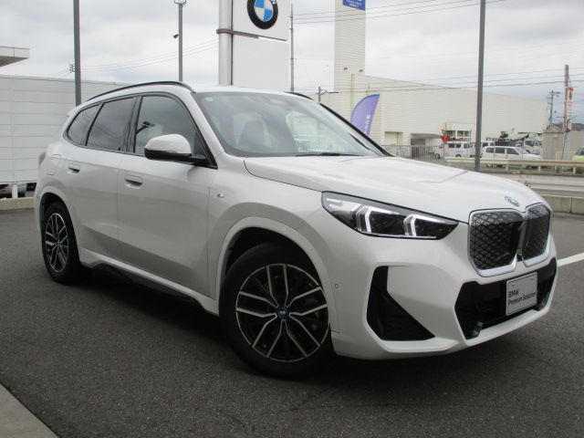 U11 iX1 xDrive30