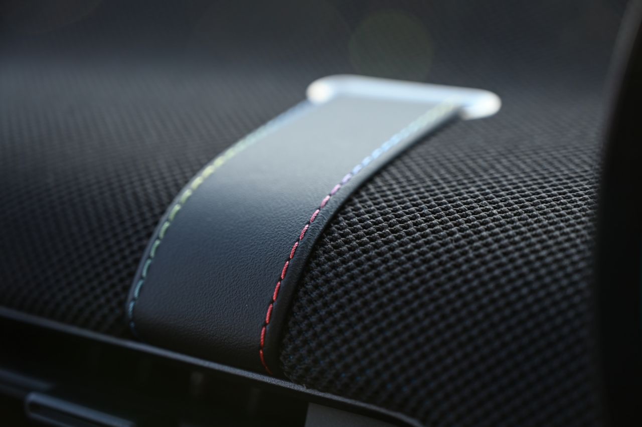 J01 MINI Cooper E