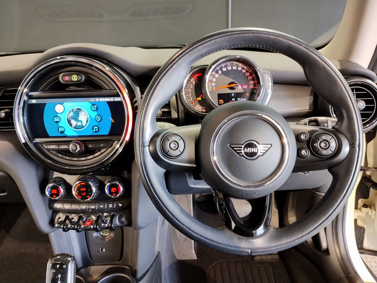 F56 MINI Cooper 3-Door Hatch LCI