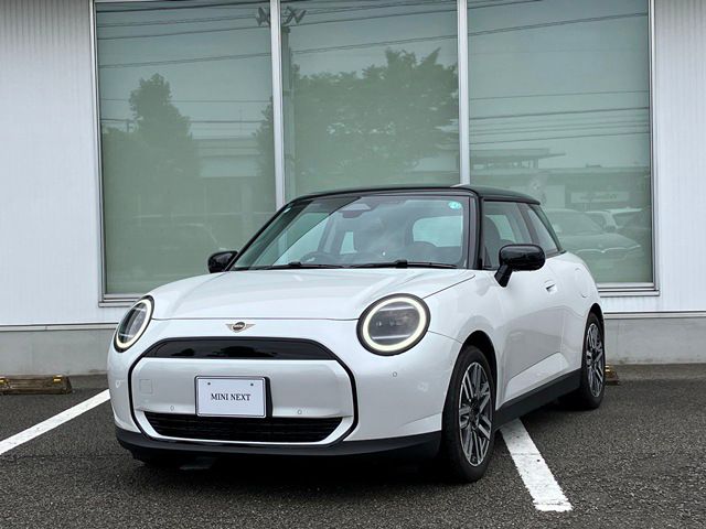 THE NEW ALL-ELECTRIC MINI COOPER E