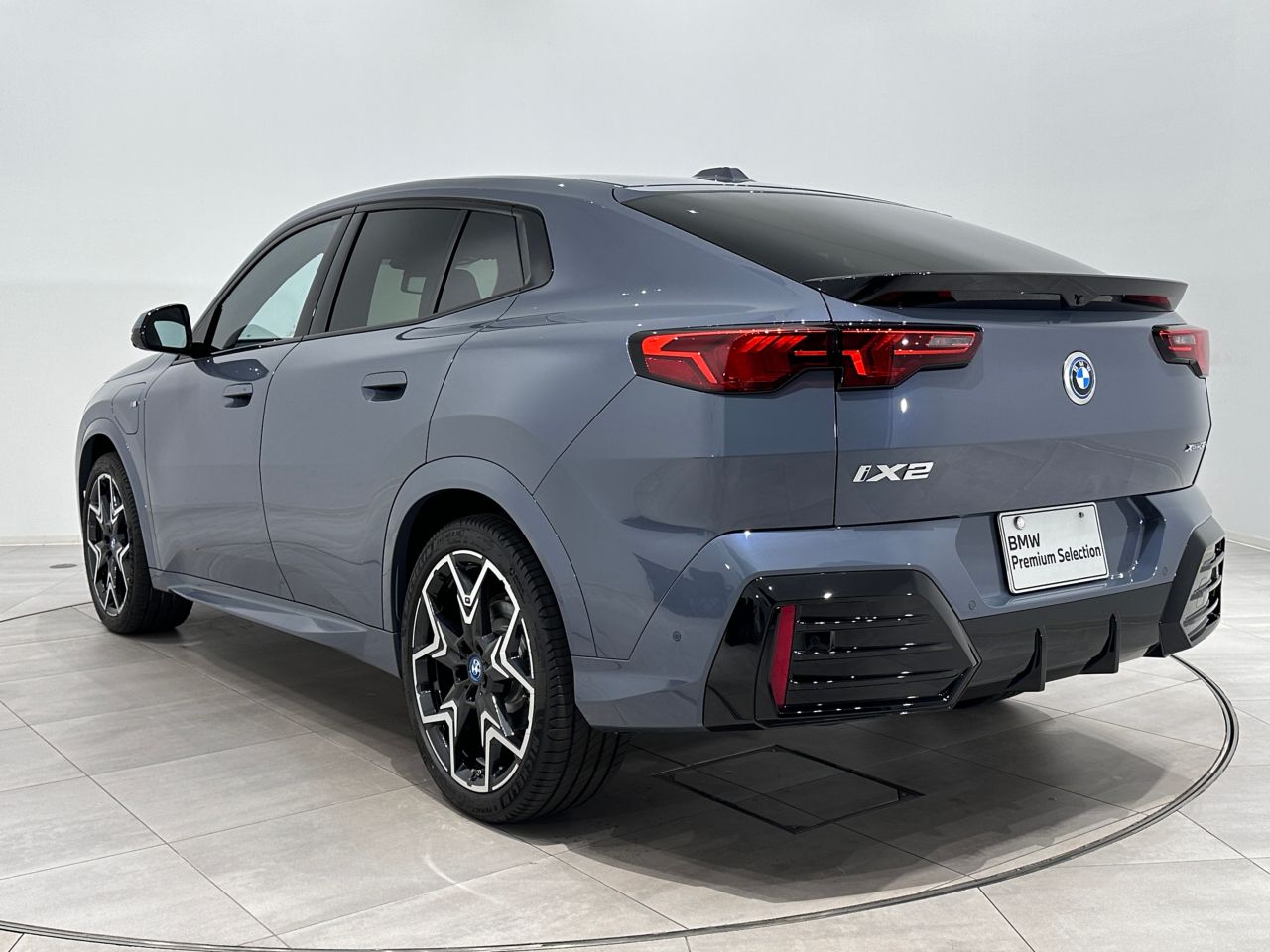 iX2 xDrive30 MSP