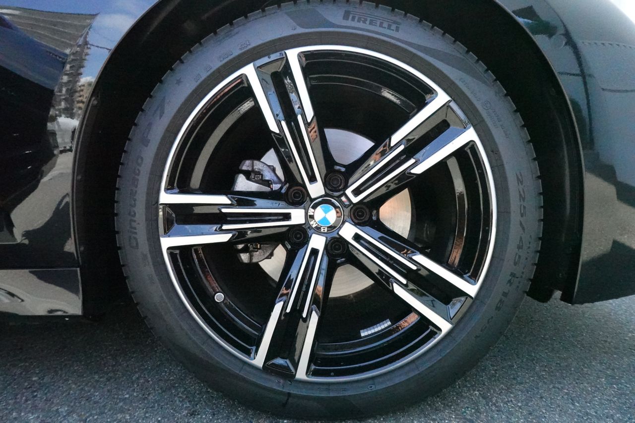 320d xDrive Berline RHD