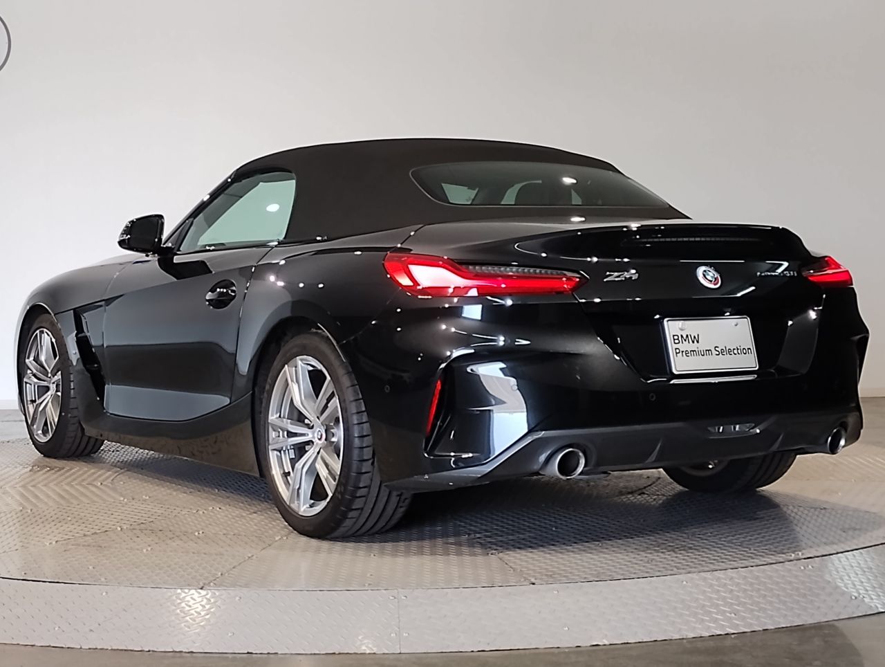 G29 z4 sDrive20i RHD