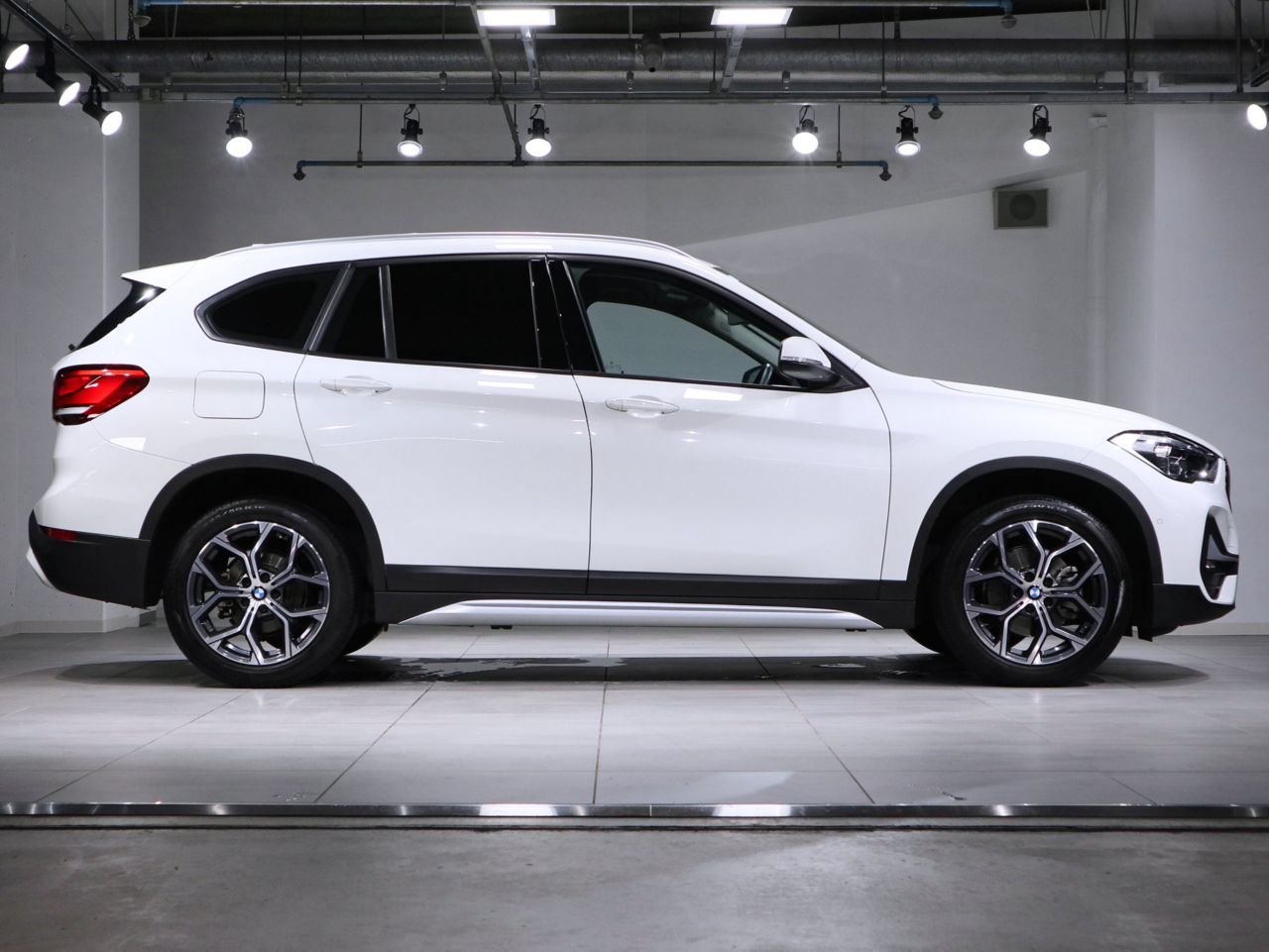 X1 sDrive18i RHD
