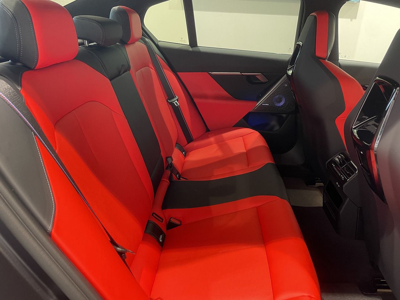 M5 Saloon RHD
