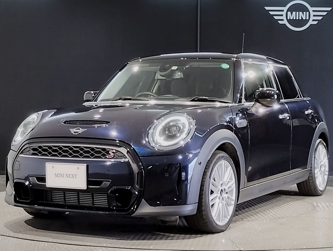 THE NEW MINI COOPER SD 5 DOOR.