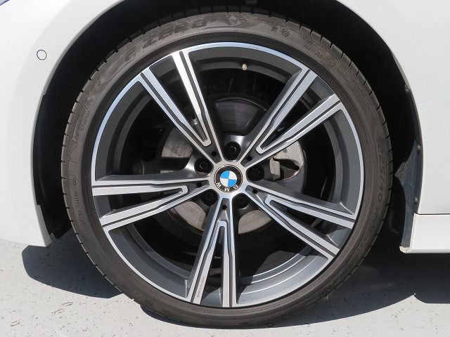 320d xDrive Berline RHD