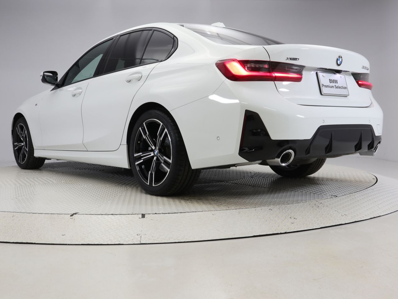 320d xDrive Berline RHD