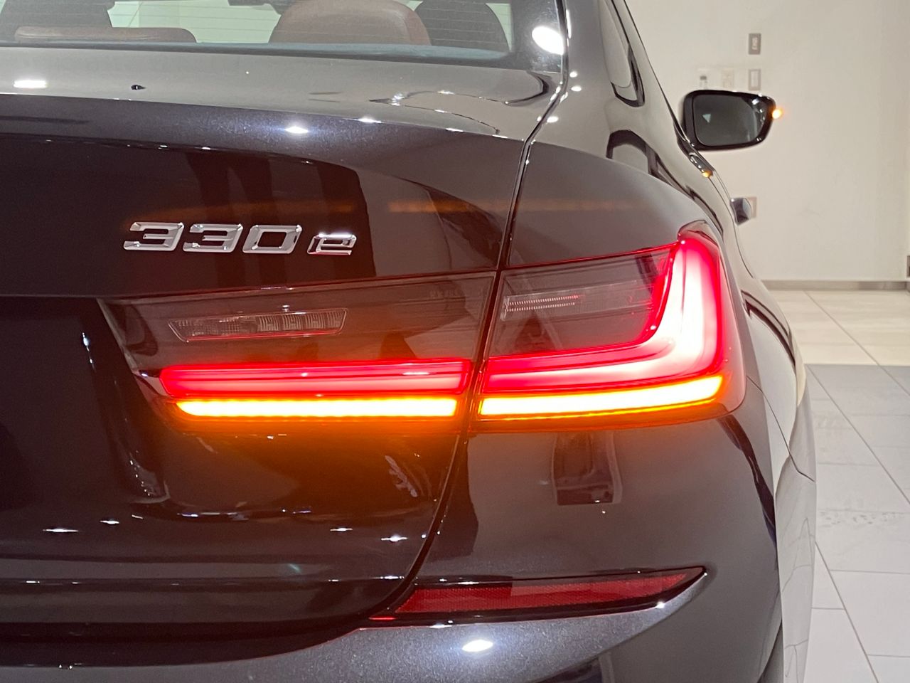 G20 330e Saloon RHD