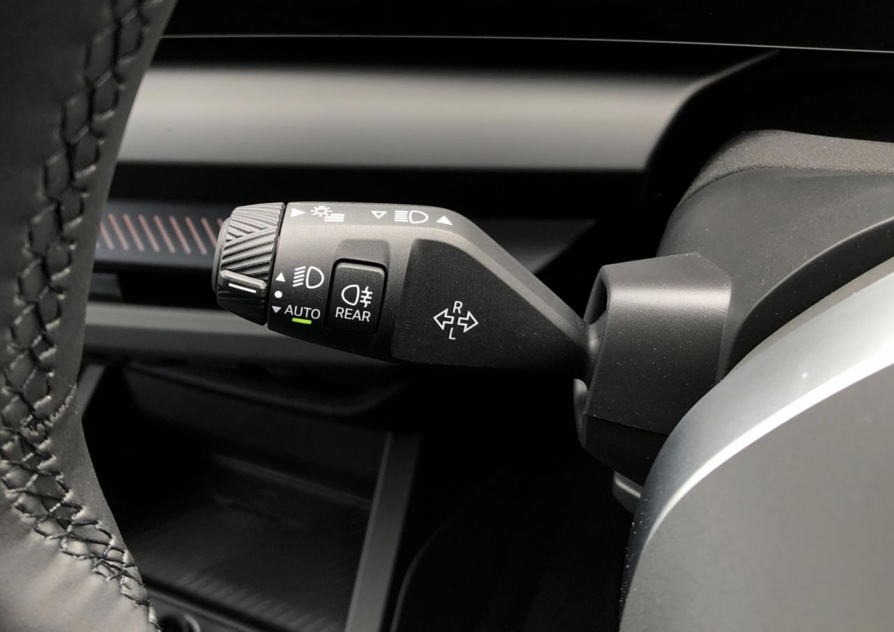 120 Sport Sports Hatch