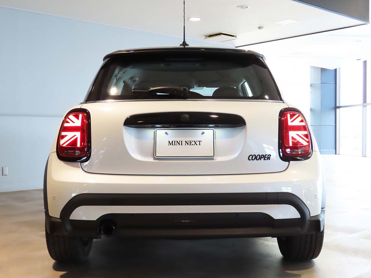 MINI Cooper F56 RHD