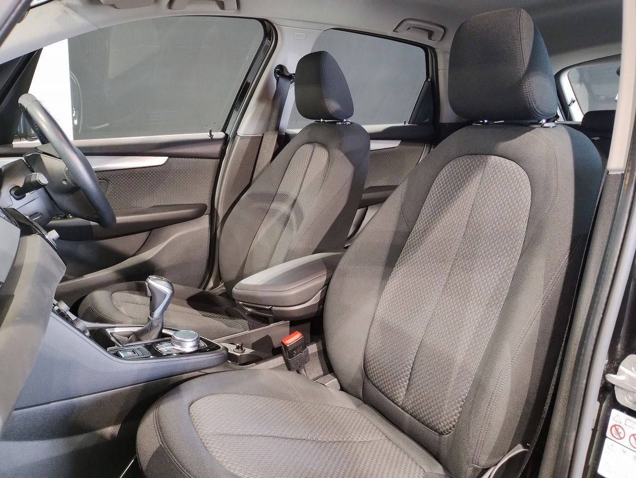 218D ACTIVE TOURER RHD