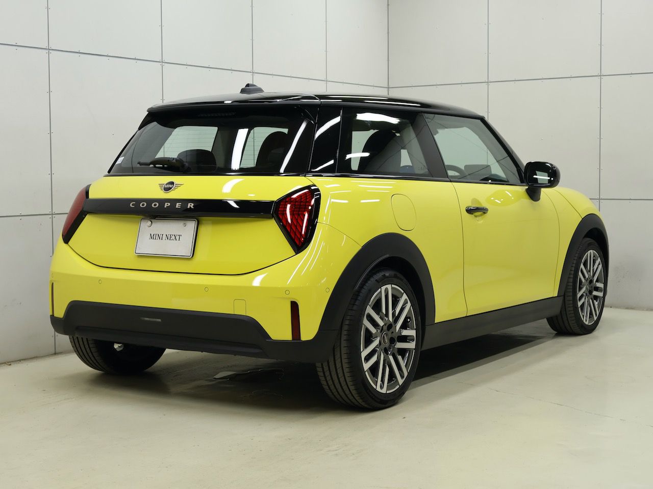 F66 MINI Cooper C 3Dr