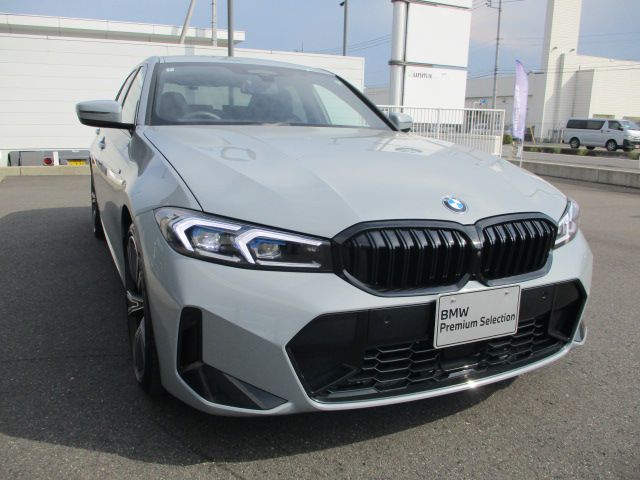 320d xDrive Berline RHD