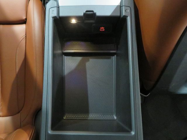 G** 4**i C********** B** 2**i RHD