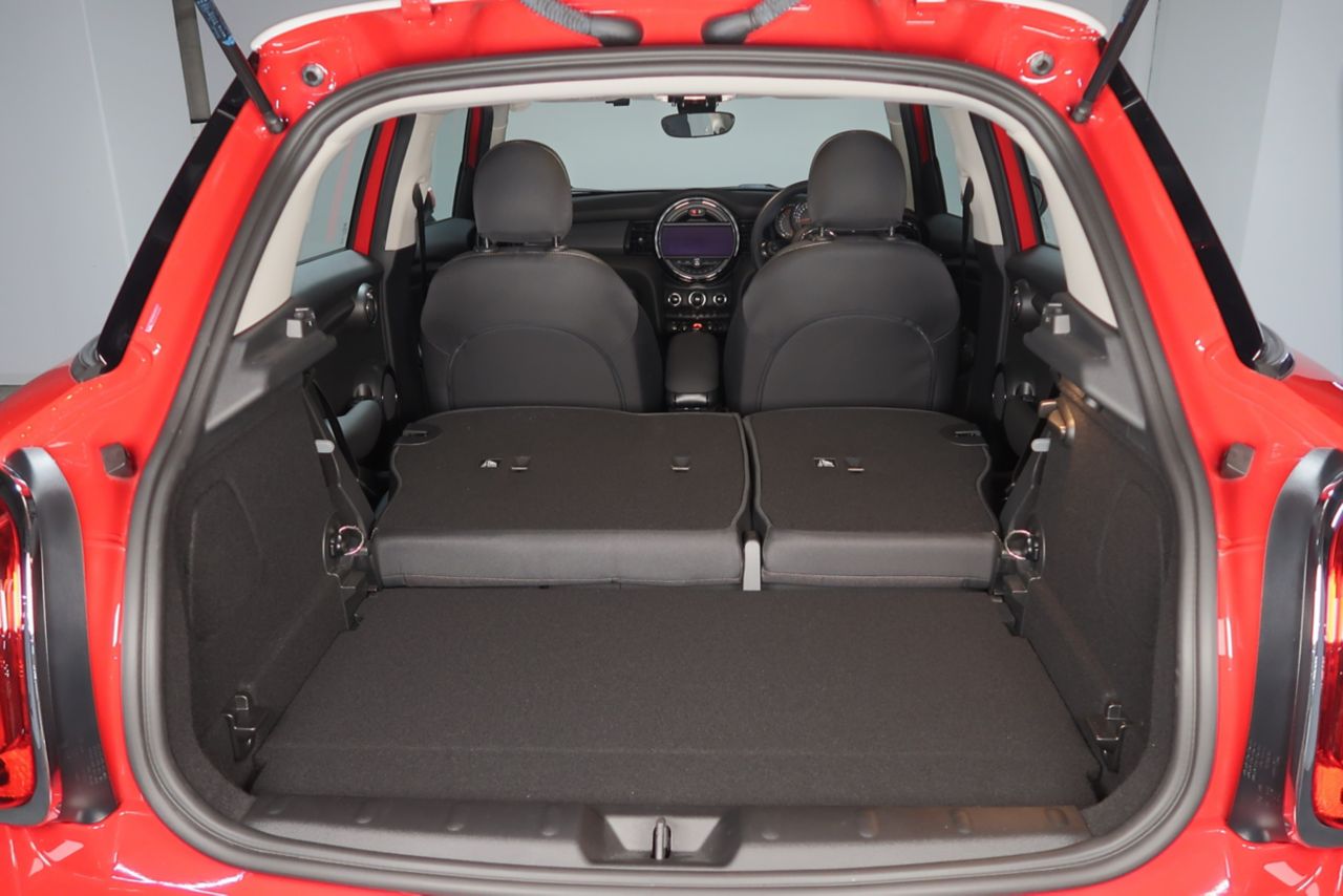 F55 MINI Cooper 5-Door Hatch LCI