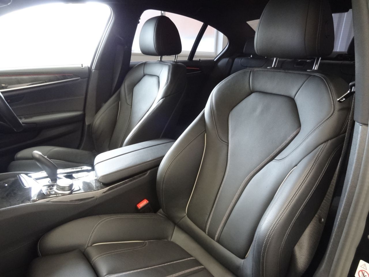 520d xDrive Sedan RHD