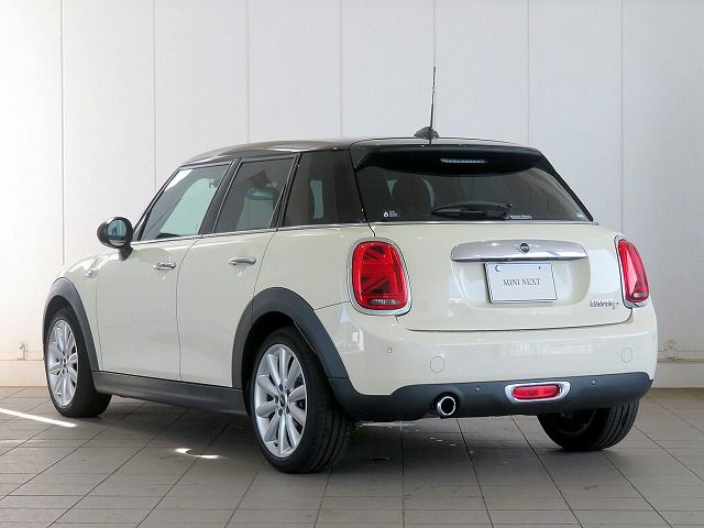 F55 COOPER D (AT)