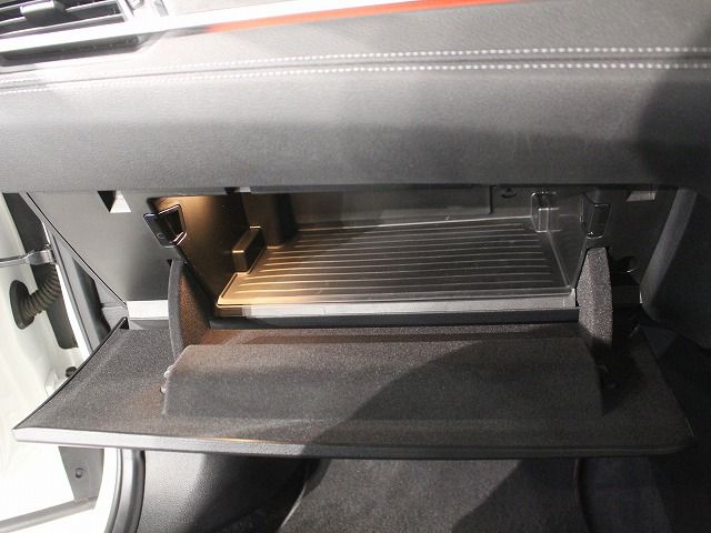 X1 sDrive18i RHD