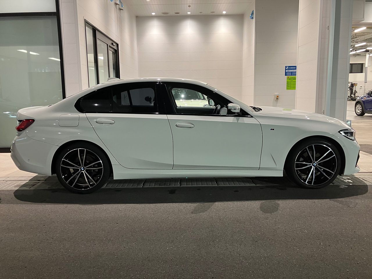 G20 320d xDrive RHD Saloon