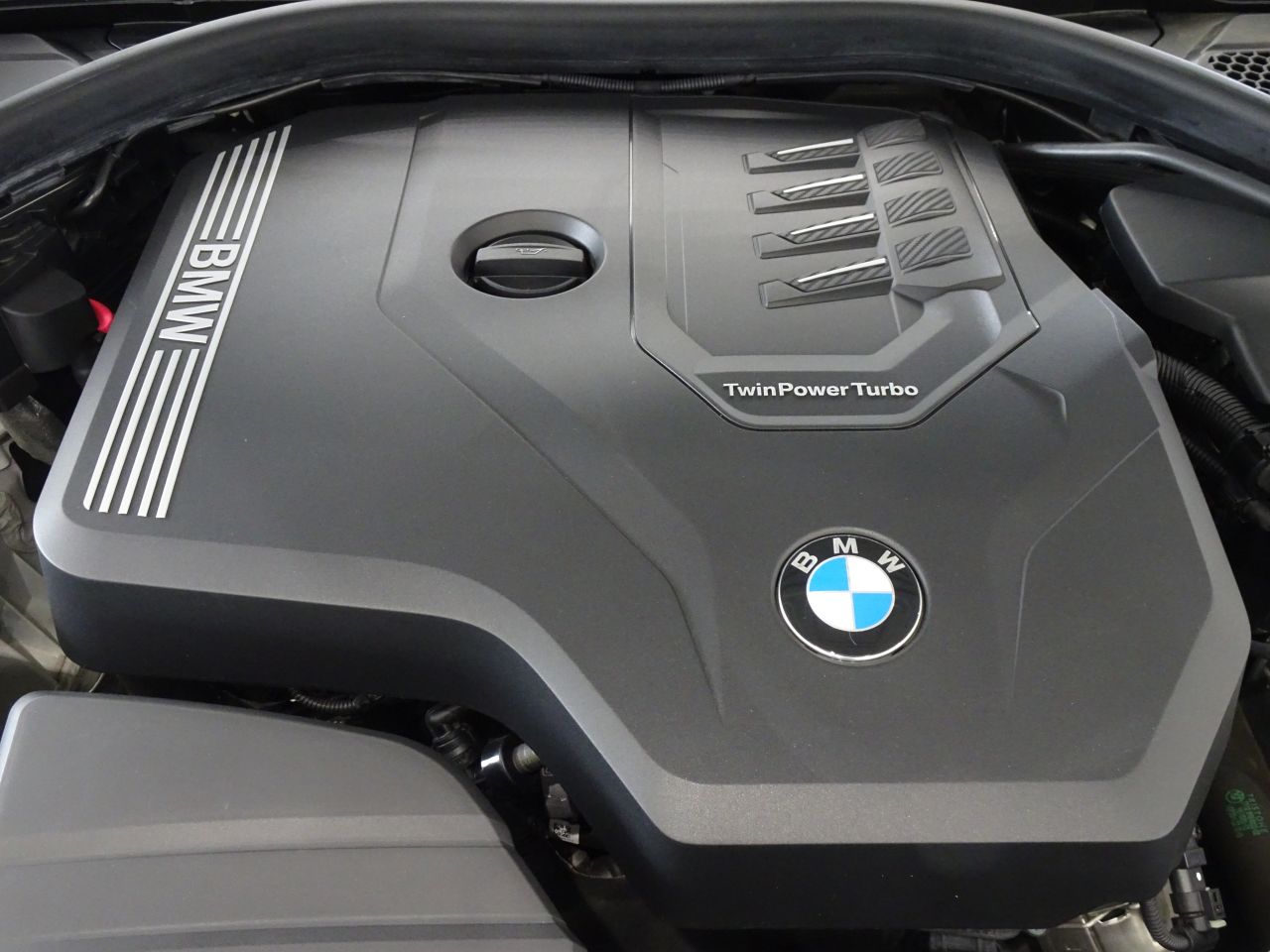 G20 320i Saloon RHD TU