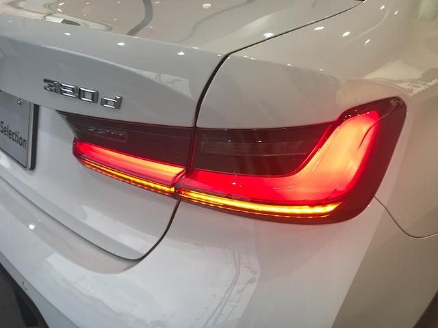 320d xDrive Berline RHD