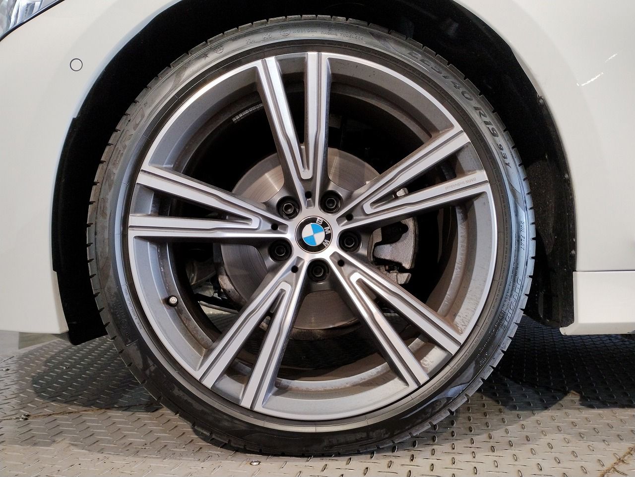 320d xDrive Berline RHD