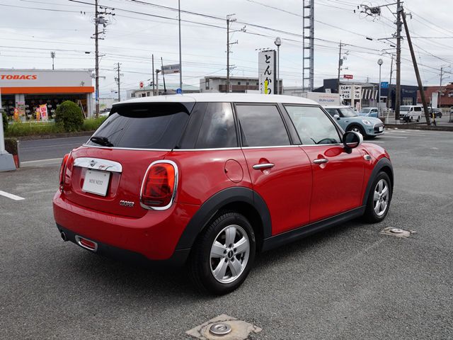 F55 MINI Cooper 5-Door Hatch LCI