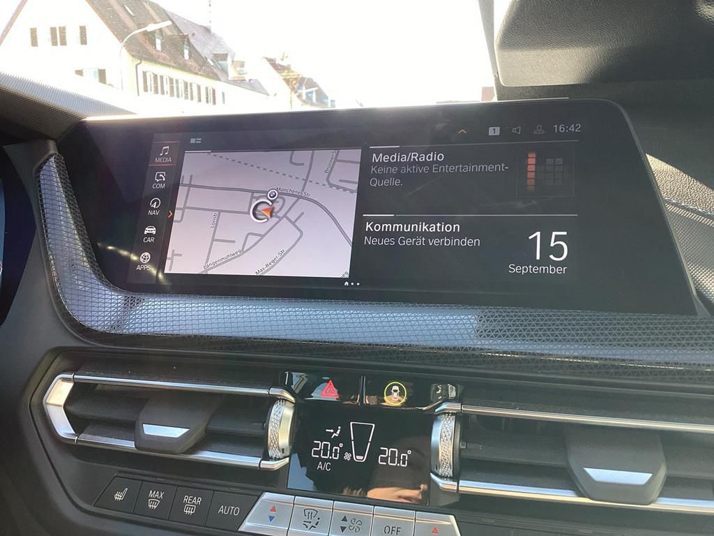 BMW 218