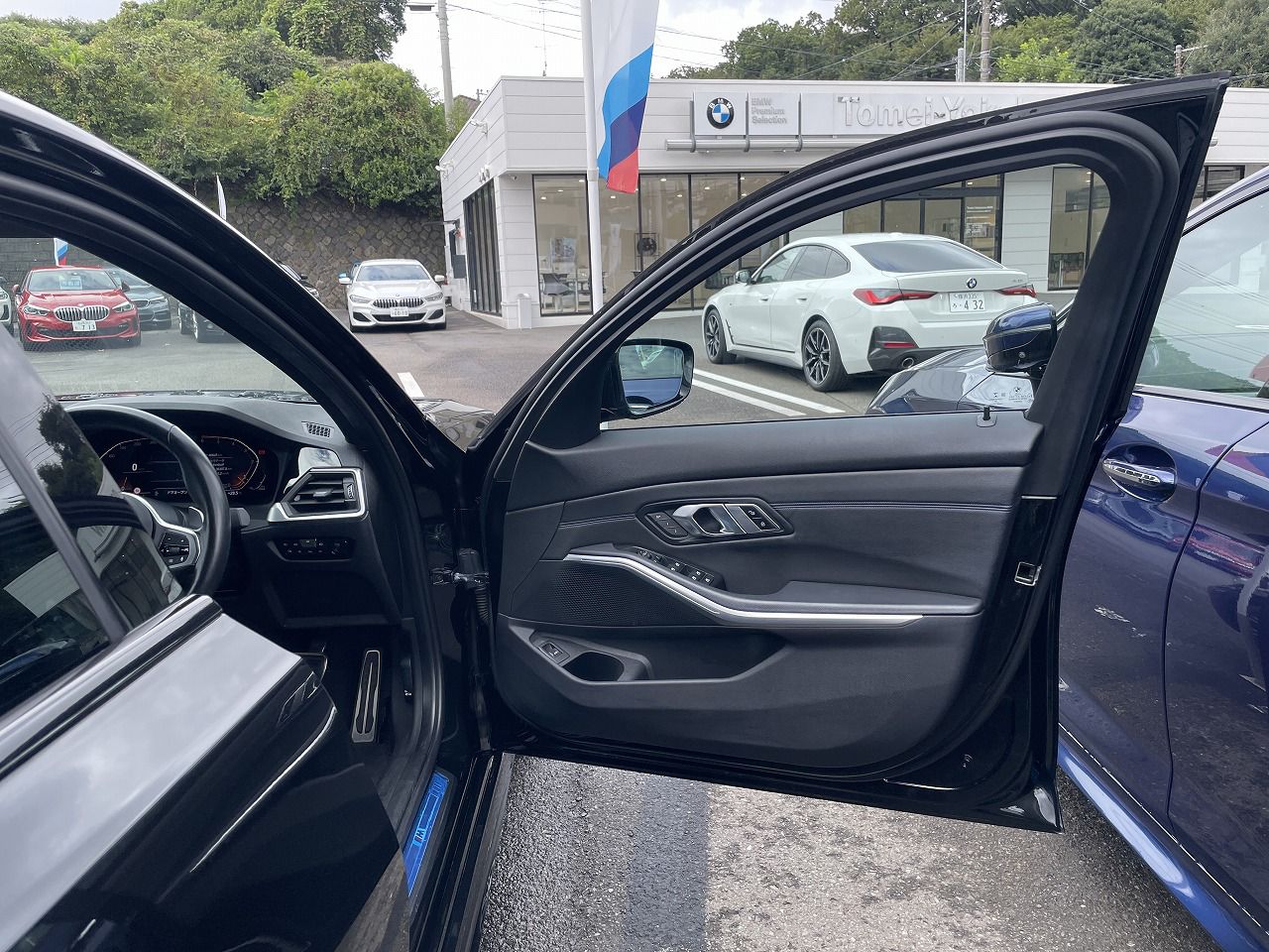 G20 320d xDrive RHD Saloon