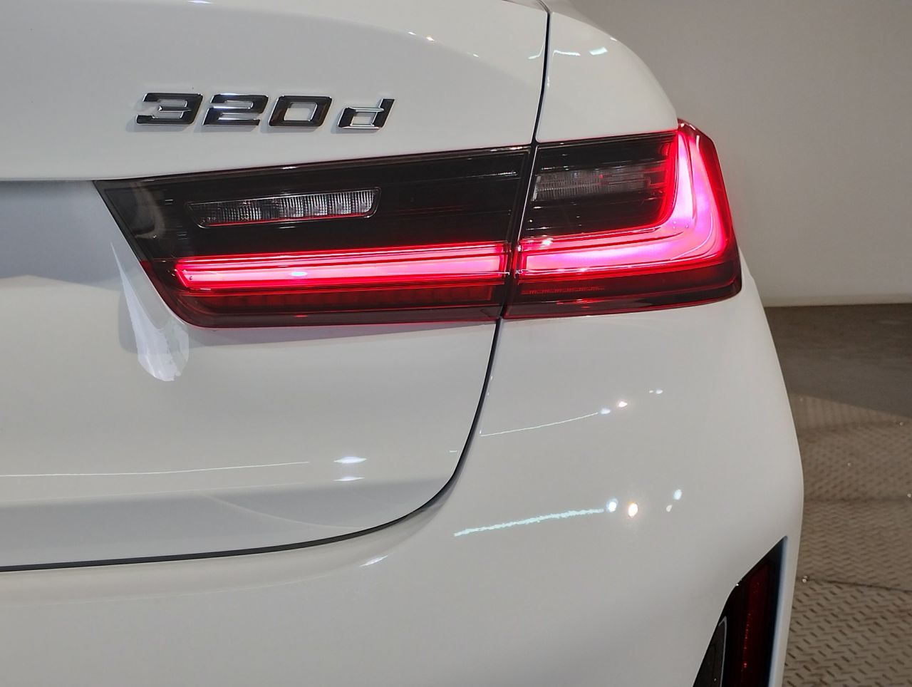 320d xDrive Berline RHD