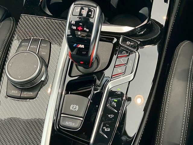 X4 M RHD
